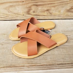 Brand new!! NWT women's tan West Loop sandals size 9/10